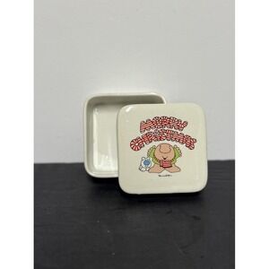 Vintage ZIGGY Merry Christmas Porcelain Jewelry Covered Box Tom Wilson 1981